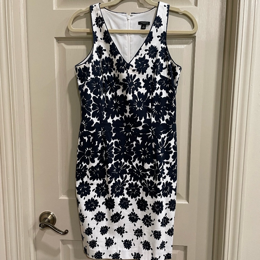 Ann Taylor Navy and White Floral Shift Dress